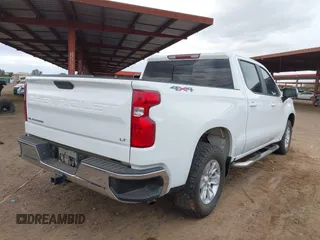 2021 Chevrolet Silverado 1500 LT with VIN 3GCUYDED0MG249882, listed as a IAAI auction lot 41779916 with 106,357 mi miles. Bid and sale history available at carsss.com. Image 4.