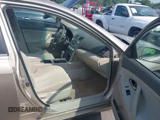 2009 Toyota Camry z VIN 4T1BE46K59U266948, wystawiony jako IAAI lot #42422274 z przebiegiem 206 171 mil mil oraz . Historia ofert i sprzedaży dostępna na DreamBid. Obrazek 5.