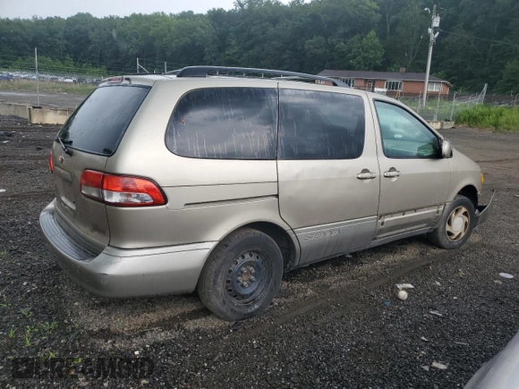 2003 Toyota Sienna LE with VIN 4T3ZF13C33U540296, listed as a Copart auction lot 62643745 with 143,727 mi miles and Salvage title. Bid and sale history available at DreamBid. Image 3.