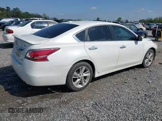 2014 Nissan Altima 2.5 with VIN 1N4AL3AP2EC117079, listed as a IAAI auction lot 41935256 with 140,531 mi miles. Bid and sale history available at carsss.com. Image 4.
