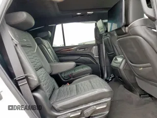 2024 Cadillac Escalade 4WD Sport Platinum z VIN 1GYS4GKL9RR231253, wystawiony jako Copart lot #51023045 z przebiegiem 11 616 mil mil oraz Szkoda całkowita • Salvage title. Historia ofert i sprzedaży dostępna na DreamBid. Obrazek 11.