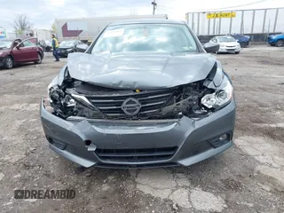 2018 Nissan Altima SR with VIN 1N4AL3AP0JC191207, listed as a IAAI auction lot 42033493 with 104,822 mi miles and . Bid and sale history available at carsss.com. Image 11.