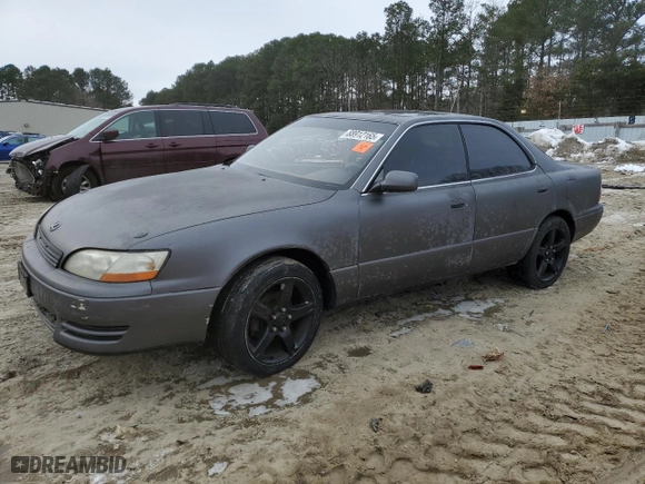 1995 Lexus ES 300 with VIN JT8GK13T3S0116704, listed as a Copart auction lot 88912165 with 173,958 mi miles and Non Repairable. Bid and sale history available at carsss.com. Image 1.