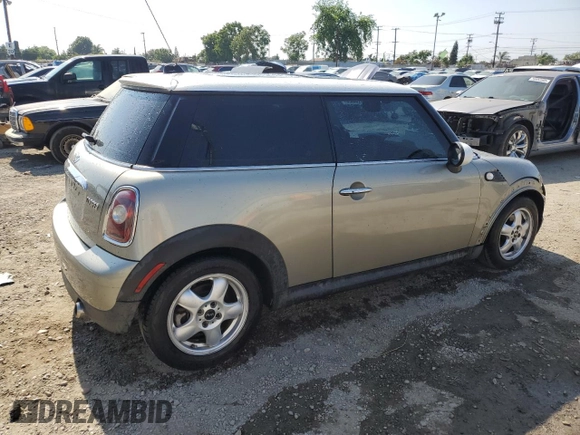 2008 MINI Hardtop with VIN WMWMF33518TT67232, listed as a Copart auction lot 59815525 with 91,572 mi miles and Clean title. Bid and sale history available at DreamBid. Image 3.