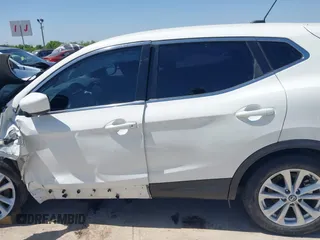 2019 Nissan Rogue S with VIN JN1BJ1CP1KW232503, listed as a IAAI auction lot 41982508 with 30,156 mi miles and . Bid and sale history available at carsss.com. Image 15.
