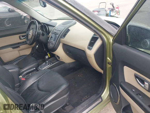 2013 Kia Soul ! with VIN KNDJT2A61D7528363, listed as a IAAI auction lot 41870417 with 113,893 mi miles. Bid and sale history available at carsss.com. Image 5.