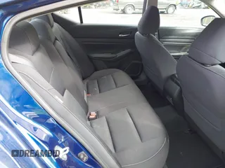 2019 Nissan Altima S z VIN 1N4BL4BV4KC236156, wystawiony jako IAAI lot #42202558 z przebiegiem 94 270 mil mil oraz . Historia ofert i sprzedaży dostępna na DreamBid. Obrazek 8.