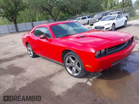 2009 Dodge Challenger R/T z VIN 2B3LJ54T89H588042, wystawiony jako IAAI lot #42122055 z przebiegiem Nie podano mil oraz . Historia ofert i sprzedaży dostępna na DreamBid. Obrazek 1.