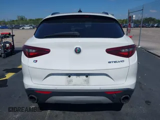 2018 Alfa Romeo Stelvio Ti Sport z VIN ZASFAKNN3J7B95471, wystawiony jako IAAI lot #42320127 z przebiegiem 77 138 mil mil oraz . Historia ofert i sprzedaży dostępna na DreamBid. Obrazek 16.