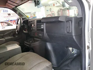 2017 Chevrolet Express Cargo с VIN 1GCWGAFF0H1275199, выставлен на аукционе IAAI как лот 42621702 с пробегом 171 974 миль миль и . История ставок и продаж доступна на DreamBid. Изображение 3.