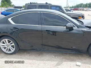 2021 Lexus IS 300 z VIN JTHAA1D24M5114934, wystawiony jako IAAI lot #42133400 z przebiegiem 37 396 mil mil oraz . Historia ofert i sprzedaży dostępna na DreamBid. Obrazek 13.