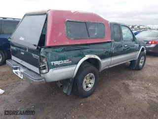 2000 Toyota Tacoma PreRunner with VIN 5TESN92N5YZ700535, listed as a IAAI auction lot 41764226 with NaN miles. Bid and sale history available at carsss.com. Image 4.
