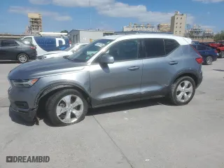 2019 Volvo XC40 Momentum with VIN YV4162XZ2K2008379, listed as a Copart auction lot 52892735 with 116,031 mi miles and Salvage Title. Bid and sale history available at carsss.com. Image 1.