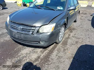 2006 Toyota Avalon XL with VIN 4T1BK36B66U152021, listed as a IAAI auction lot 41908367 with 176,467 mi miles. Bid and sale history available at carsss.com. Image 6.