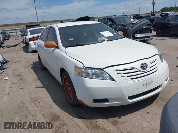2008 Toyota Camry LE z VIN 4T1BE46K48U792969, wystawiony jako IAAI lot #42056288 z przebiegiem 249 852 mil mil oraz . Historia ofert i sprzedaży dostępna na DreamBid. Obrazek 1.