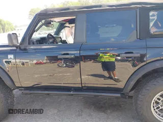 2021 Ford Bronco с VIN 1FMDE5BH2MLB03794, выставлен на аукционе IAAI как лот 42180534 с пробегом 59 807 миль миль и . История ставок и продаж доступна на DreamBid. Изображение 15.