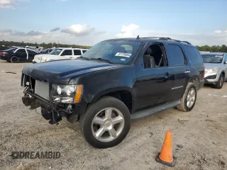 2014 Chevrolet Tahoe LTZ z VIN 1GNSCCE06ER172201, wystawiony jako Copart lot #81729004 z przebiegiem 170 715 mil mil oraz Szkoda całkowita • Salvage title. Historia ofert i sprzedaży dostępna na DreamBid. Obrazek 1.