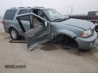 2005 Lincoln Navigator Luxury with VIN 5LMFU28535LJ11117, listed as a Copart auction lot 82929704 with 125,176 mi miles and Salvage Title. Bid and sale history available at carsss.com. Image 4.