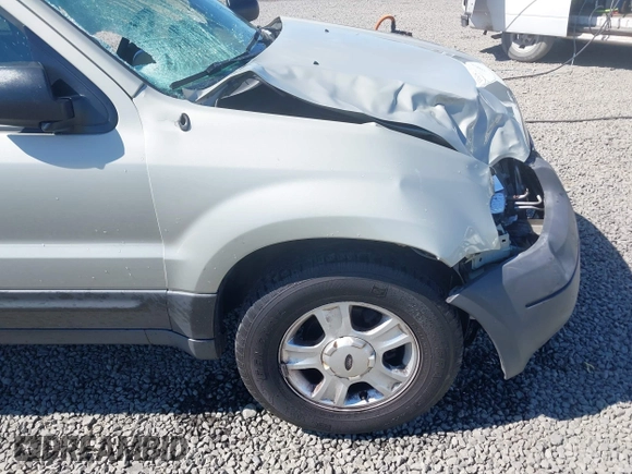 2004 Ford Escape XLT с VIN 1FMYU03154KB49571, выставлен на аукционе IAAI как лот 42055325 с пробегом 213 680 миль миль и . История ставок и продаж доступна на DreamBid. Изображение 19.