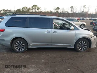 2019 Toyota Sienna LE with VIN 5TDJZ3DC1KS223552, listed as a IAAI auction lot 41809475 with 77,809 mi miles. Bid and sale history available at carsss.com. Image 13.