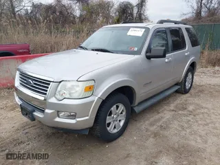 2008 Ford Explorer XLT with VIN 1FMEU73E38UB18957, listed as a IAAI auction lot 41881474 with 194,590 mi miles. Bid and sale history available at carsss.com. Image 2.