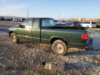 2002 GMC Sonoma SL with VIN 1GTCS19W628213723, listed as a Copart auction lot 86668534 with 90,858 mi miles and Salvage Title. Bid and sale history available at carsss.com. Image 2.