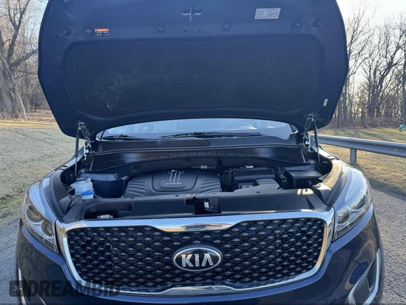 2016 Kia Sorento LX with VIN 5XYPGDA5XGG142632, listed as a IAAI auction lot 42143508 with 146,966 mi miles. Bid and sale history available at carsss.com. Image 10.