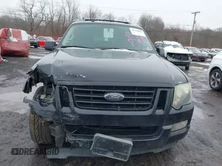 2010 Ford Explorer z VIN 1FMEU8DE5AUA85647, wystawiony jako IAAI lot #41534833 z przebiegiem 129 925 mil mil oraz . Historia ofert i sprzedaży dostępna na DreamBid. Obrazek 12.