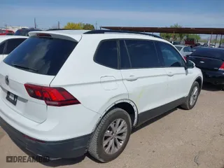 2019 Volkswagen Tiguan S with VIN 3VV1B7AXXKM056760, listed as a IAAI auction lot 41907533 with 46,749 mi miles. Bid and sale history available at carsss.com. Image 4.