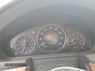2004 Mercedes-Benz E 500 z VIN WDBUF70J54A559284, wystawiony jako Copart lot #51897305 z przebiegiem 252 711 mil mil oraz Szkoda całkowita • Salvage title. Historia ofert i sprzedaży dostępna na DreamBid. Obrazek 9.