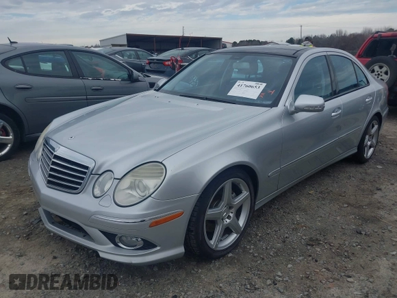 2009 Mercedes-Benz E-Class Luxury 3.5L with VIN WDBUF56X79B385039, listed as a IAAI auction lot 41760653 with 142,970 mi miles. Bid and sale history available at carsss.com. Image 17.