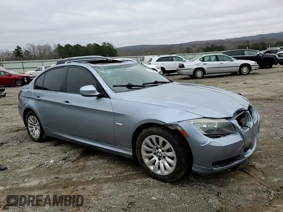 2009 BMW 3 Series 328i z VIN WBAPH77569NM27312, wystawiony jako Copart lot #44302435 z przebiegiem 155 572 mil mil oraz Szkoda całkowita • Salvage title. Historia ofert i sprzedaży dostępna na DreamBid. Obrazek 10.