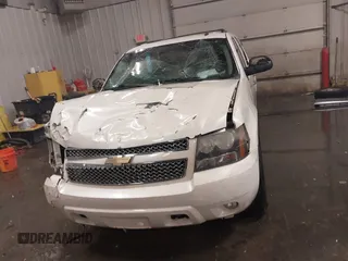 2010 Chevrolet Suburban LTZ with VIN 1GNUKKE32AR271253, listed as a IAAI auction lot 41161374 with 164,184 mi miles. Bid and sale history available at carsss.com. Image 12.