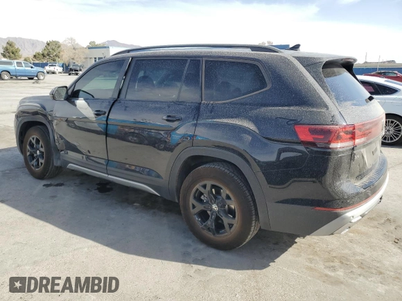 2024 Volkswagen Atlas Peak Edition SE with VIN 1V2CR2CA0RC556421, listed as a Copart auction lot 49862585 with 627 mi miles and Salvage title. Bid and sale history available at DreamBid. Image 2.