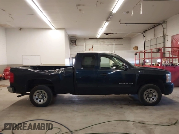 2007 Chevrolet Silverado 1500 LT w/1LT with VIN 2GCEC19C771621072, listed as a IAAI auction lot 41747993 with 217,232 mi miles. Bid and sale history available at carsss.com. Image 13.