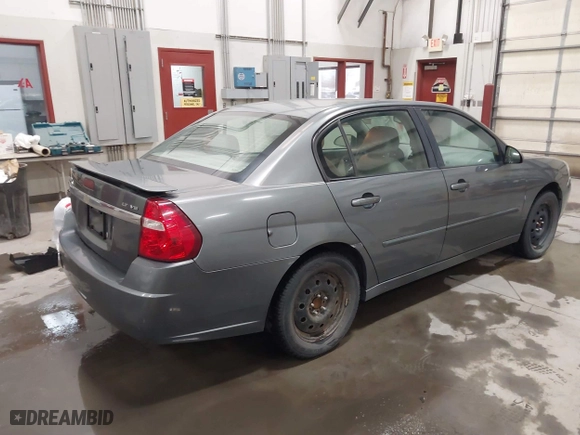 2004 Chevrolet Malibu LT with VIN 1G1ZU54884F204047, listed as a IAAI auction lot 41735285 with 104,781 mi miles. Bid and sale history available at carsss.com. Image 4.