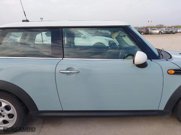2013 MINI Cooper Hardtop with VIN WMWSU3C58DT683217, listed as a IAAI auction lot 41787402 with 148,803 mi miles. Bid and sale history available at carsss.com. Image 13.