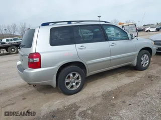 2006 Toyota Highlander w/3rd Row with VIN JTEEP21A160167427, listed as a IAAI auction lot 41815991 with 308,542 mi miles. Bid and sale history available at carsss.com. Image 4.