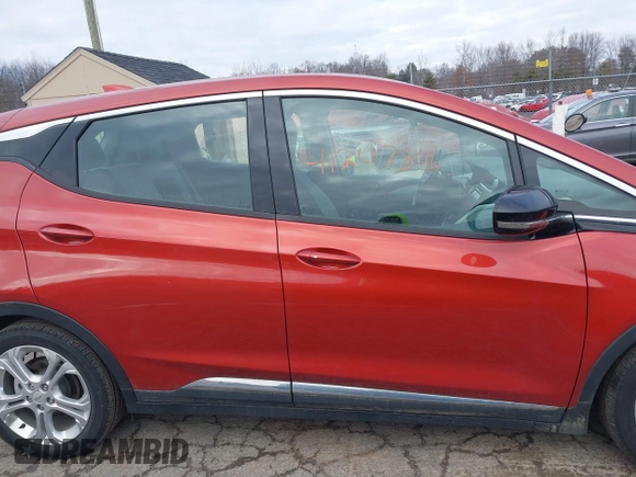 2020 Chevrolet Bolt EV LT z VIN 1G1FY6S02L4126725, wystawiony jako IAAI lot #41247846 z przebiegiem 13 882 mil mil oraz . Historia ofert i sprzedaży dostępna na DreamBid. Obrazek 13.