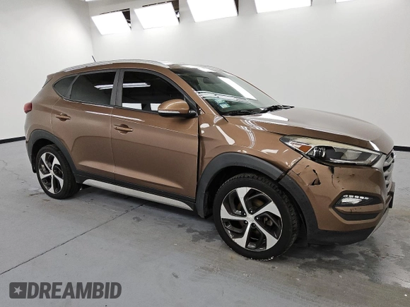 2017 Hyundai Tucson Sport z VIN KM8J3CA22HU415298, wystawiony jako Copart lot #57496495 z przebiegiem 67 475 mil mil oraz Czysty tytuł • Clean title. Historia ofert i sprzedaży dostępna na DreamBid. Obrazek 4.