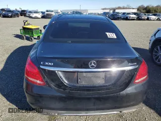 2017 Mercedes-Benz C 300 z VIN 55SWF4KB5HU188671, wystawiony jako Copart lot #43833835 z przebiegiem 86 017 mil mil oraz Szkoda całkowita • Salvage title. Historia ofert i sprzedaży dostępna na DreamBid. Obrazek 6.