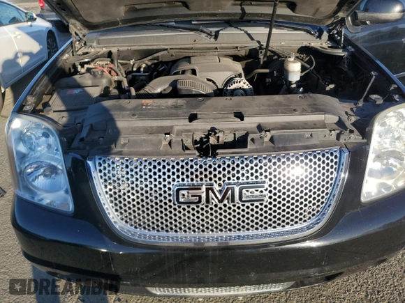 2011 GMC Yukon Denali with VIN 1GKS1EEF9BR259735, listed as a Copart auction lot 44168555 with 0 mi miles and Clean Title. Bid and sale history available at carsss.com. Image 12.