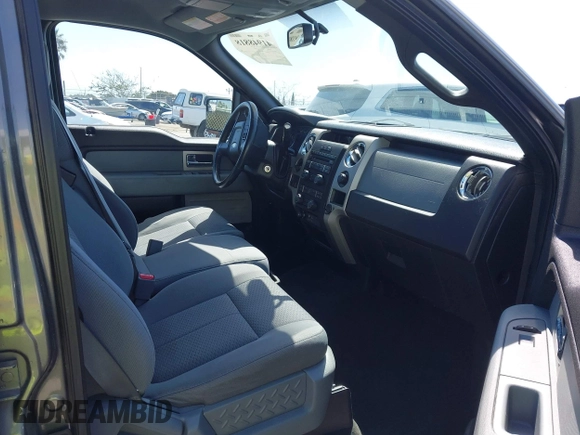 2011 Ford F-150 XL with VIN 1FTEW1CM3BFA73985, listed as a IAAI auction lot 41948818 with 84,436 mi miles. Bid and sale history available at carsss.com. Image 5.