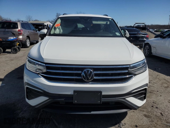 2022 Volkswagen Tiguan S with VIN 3VV0B7AX6NM012996, listed as a Copart auction lot 48485275 with 51,145 mi miles and Clean title. Bid and sale history available at DreamBid. Image 5.