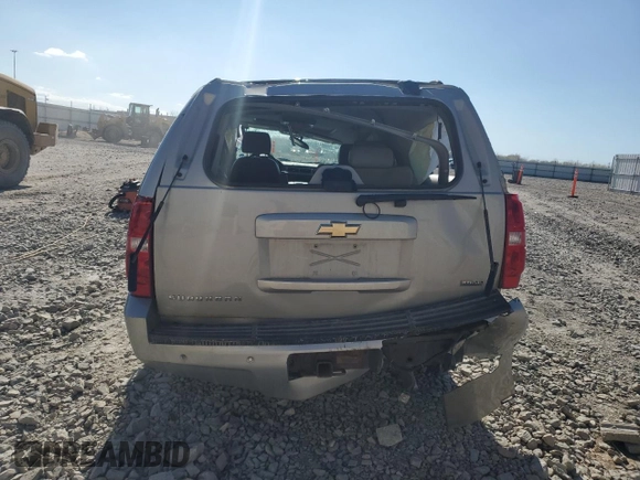 2007 Chevrolet Suburban LT with VIN 1GNFK16397J218901, listed as a Copart auction lot 55695095 with 301,359 mi miles and Non Repairable. Bid and sale history available at DreamBid. Image 6.