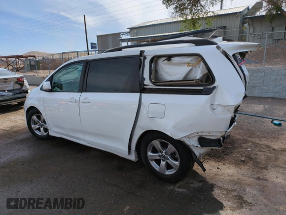 2018 Toyota Sienna LE Auto Access Seat with VIN 5TDKZ3DC8JS914225, listed as a Copart auction lot 60652575 with 66,303 mi miles and Salvage title. Bid and sale history available at DreamBid. Image 2.