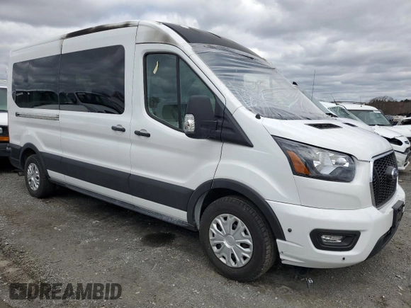 2024 Ford Transit Passenger XL with VIN 1FBAX2C84RKA73164, listed as a Copart auction lot 52085425 with 8,382 mi miles and Salvage Title. Bid and sale history available at carsss.com. Image 1.