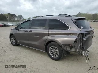 2021 Toyota Sienna XLE with VIN 5TDYRKEC3MS065158, listed as a Copart auction lot 51608655 with 67,412 mi miles and Clean Title. Bid and sale history available at DreamBid. Image 2.