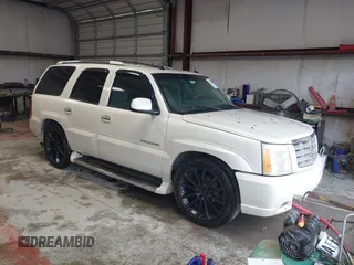 2004 Cadillac Escalade z VIN 1GYEK63N04R233768, wystawiony jako IAAI lot #42250616 z przebiegiem 270 981 mil mil oraz . Historia ofert i sprzedaży dostępna na DreamBid. Obrazek 1.