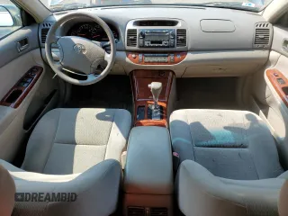 2005 Toyota Camry LE with VIN 4T1BE30K95U590370, listed as a Copart auction lot 63141505 with 238,510 mi miles and Salvage title. Bid and sale history available at DreamBid. Image 8.